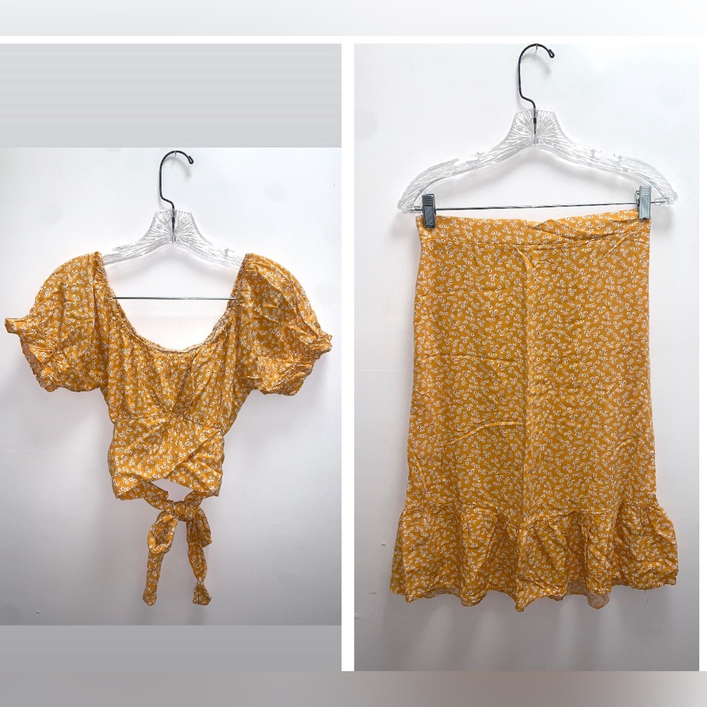 Women's Floral Two Piece Skirt Set Size Large